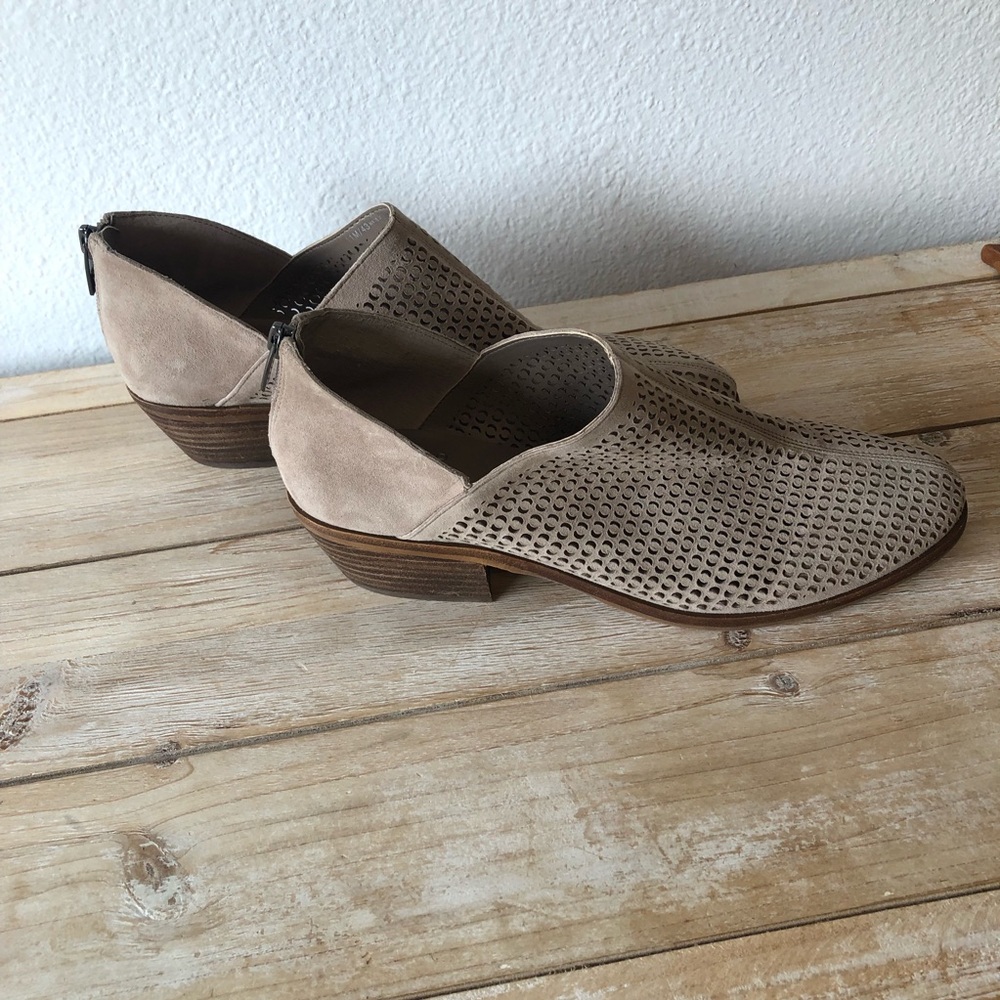 Vince Camuto Booties Size 11 - Picture 2 of 6